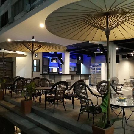 Hotel Happy Bou Jomtien Pattaya Exterior foto