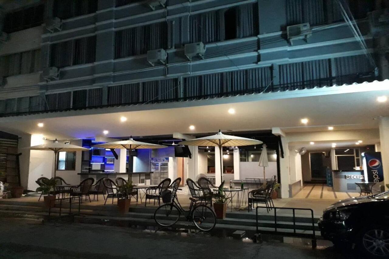 Hotel Happy Bou Jomtien Pattaya Exterior foto